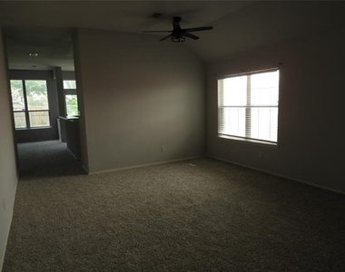 9132 Harrisburg Lane - Photo Thumbnail 3