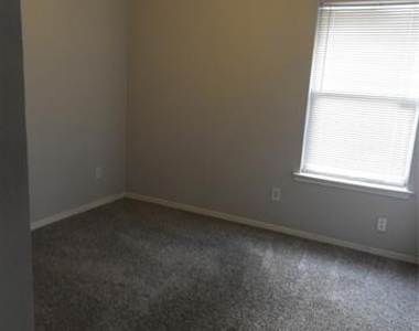 9132 Harrisburg Lane - Photo Thumbnail 11
