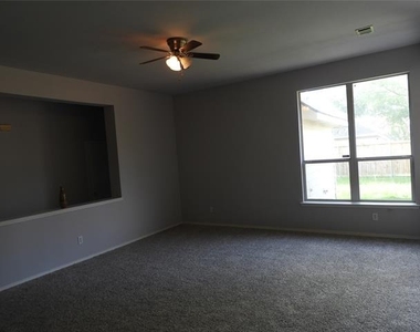 9132 Harrisburg Lane - Photo Thumbnail 6
