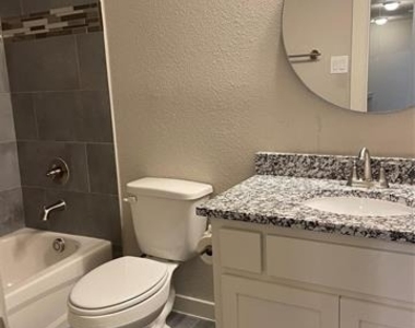 825 Eaglescliffe Landing - Photo Thumbnail 5