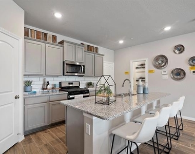 3036 Shire Drive - Photo Thumbnail 12