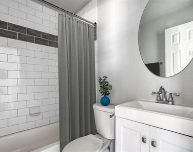 2204 W Rosedale Street S - Photo Thumbnail 4