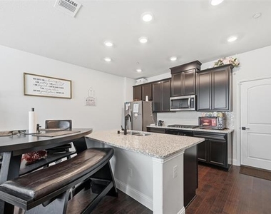 3544 Thistlewood Drive - Photo Thumbnail 18