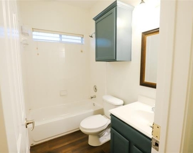 2221 Rodgers Lane - Photo Thumbnail 12