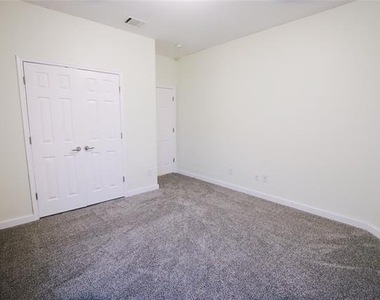 2221 Rodgers Lane - Photo Thumbnail 14