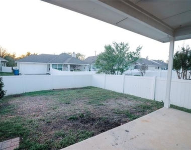 2221 Rodgers Lane - Photo Thumbnail 20