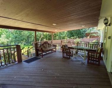 1321 Meadowbrook Drive - Photo Thumbnail 21
