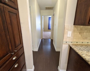 1321 Meadowbrook Drive - Photo Thumbnail 12