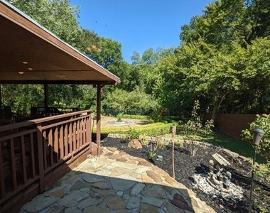 1321 Meadowbrook Drive - Photo Thumbnail 19