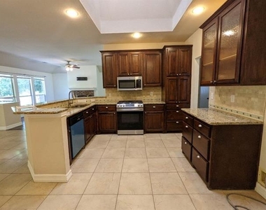 1321 Meadowbrook Drive - Photo Thumbnail 3