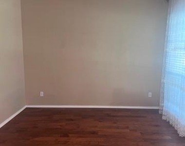 11490 La Grange Drive - Photo Thumbnail 3