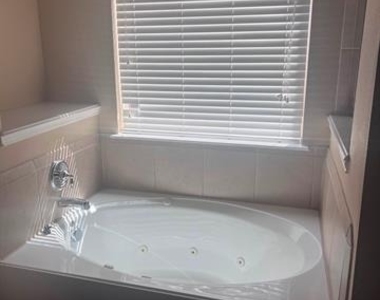 11490 La Grange Drive - Photo Thumbnail 9