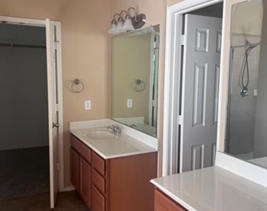 11490 La Grange Drive - Photo Thumbnail 8