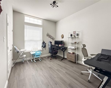 3722 Autumncrest Street - Photo Thumbnail 22