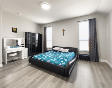 3722 Autumncrest Street - Photo Thumbnail 16