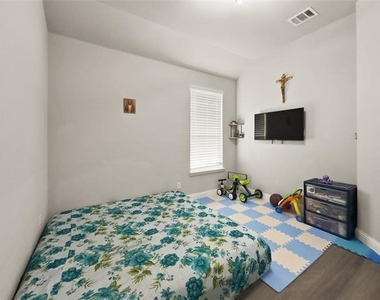 3722 Autumncrest Street - Photo Thumbnail 25