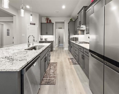 3722 Autumncrest Street - Photo Thumbnail 12