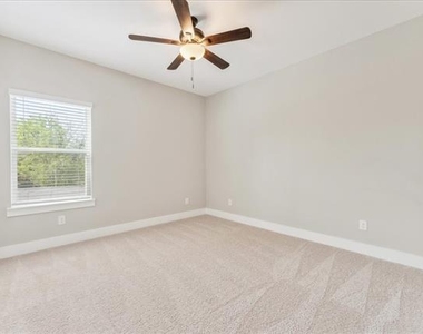 2811 Harston Street - Photo Thumbnail 11