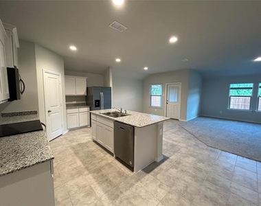 108 Piping Rock Drive - Photo Thumbnail 4