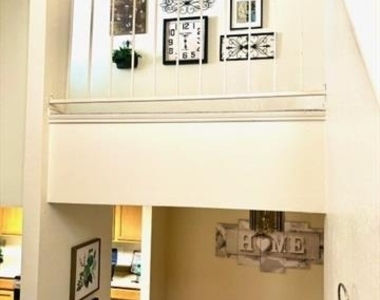 4371 Hulen Circle E - Photo Thumbnail 4