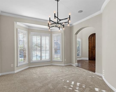 4542 Carraway Drive - Photo Thumbnail 5