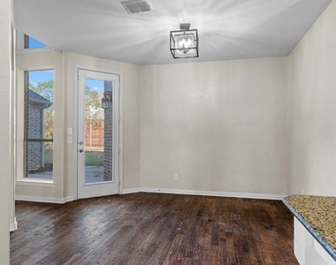 4542 Carraway Drive - Photo Thumbnail 12