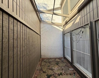 9702 Amberton Parkway - Photo Thumbnail 9