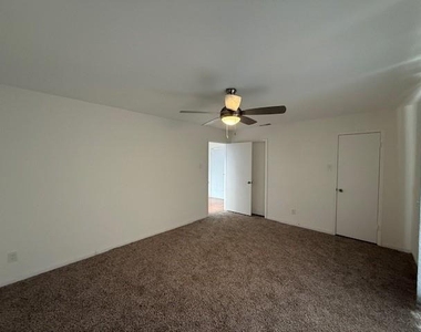 9702 Amberton Parkway - Photo Thumbnail 11