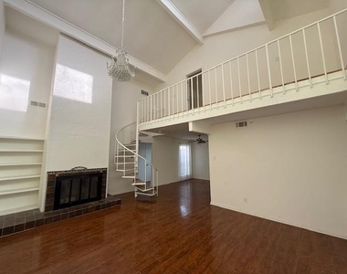 9702 Amberton Parkway - Photo Thumbnail 3
