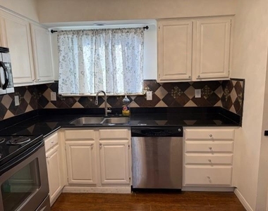 9702 Amberton Parkway - Photo Thumbnail 6