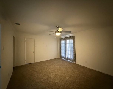 9702 Amberton Parkway - Photo Thumbnail 13