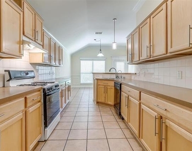 2708 Weslayan Drive - Photo Thumbnail 6