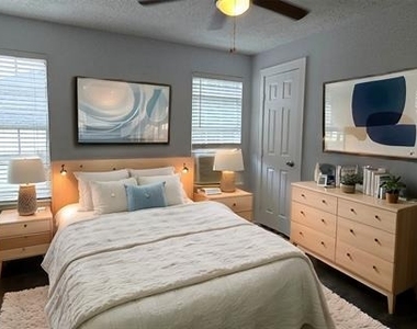 2861 W Devitt Street - Photo Thumbnail 9