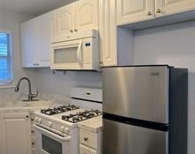 2861 W Devitt Street - Photo Thumbnail 6