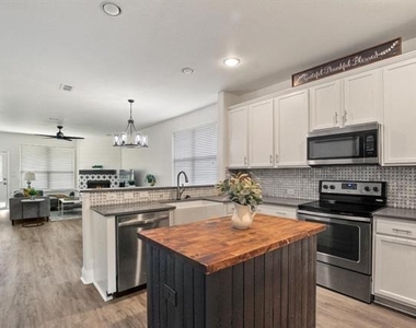 1509 Waterfall Lane - Photo Thumbnail 2