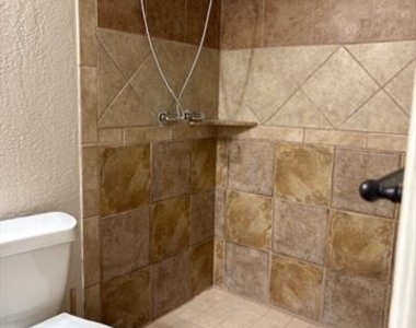 558 Ridgemont - Photo Thumbnail 11