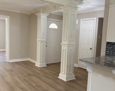558 Ridgemont - Photo Thumbnail 4