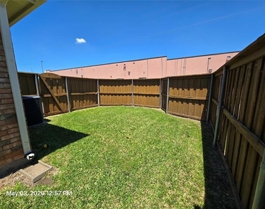 3025 Ridge Hollow Drive - Photo Thumbnail 16
