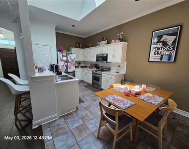 3025 Ridge Hollow Drive - Photo Thumbnail 7