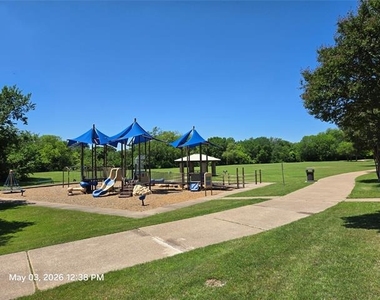 3025 Ridge Hollow Drive - Photo Thumbnail 17