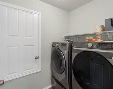 865 Table Rock Street - Photo Thumbnail 16