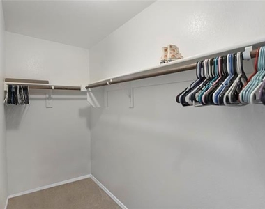 865 Table Rock Street - Photo Thumbnail 22