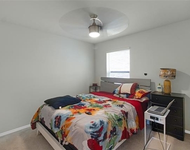 865 Table Rock Street - Photo Thumbnail 10