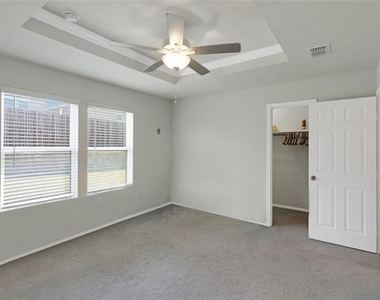 865 Table Rock Street - Photo Thumbnail 18