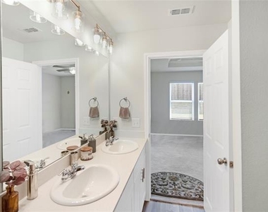 865 Table Rock Street - Photo Thumbnail 21