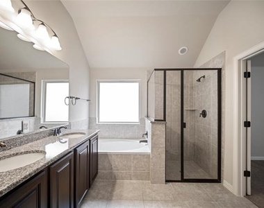 2306 Lucerne Drive - Photo Thumbnail 5