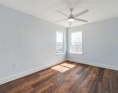 341 Bryan Street - Photo Thumbnail 19
