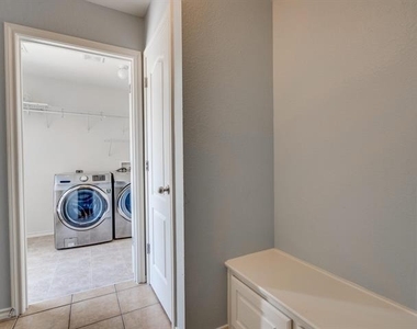 7721 Willow Ridge Drive - Photo Thumbnail 28