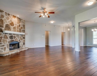 7721 Willow Ridge Drive - Photo Thumbnail 7