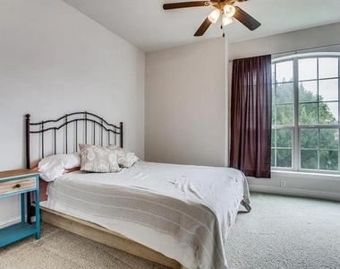2203 Kirby Street - Photo Thumbnail 8